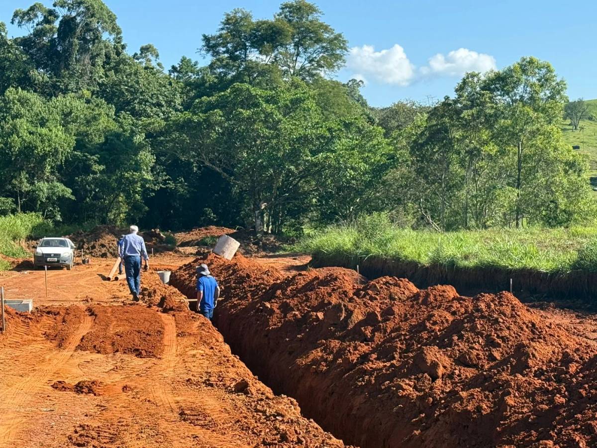 Rede de esgoto marca avanço das casas populares em Cocal do Sul — foto 1