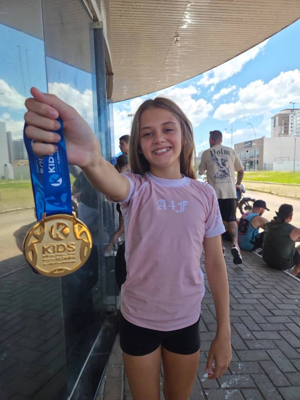 Jiu-jítsu: atleta de Forquilhinha de apenas 10 anos é campeã em competição na capital catarinense — foto 1
