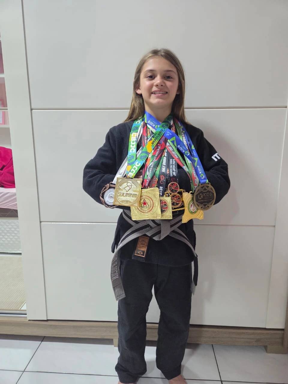 Jiu-jítsu: atleta de Forquilhinha de apenas 10 anos é campeã em competição na capital catarinense — foto 2
