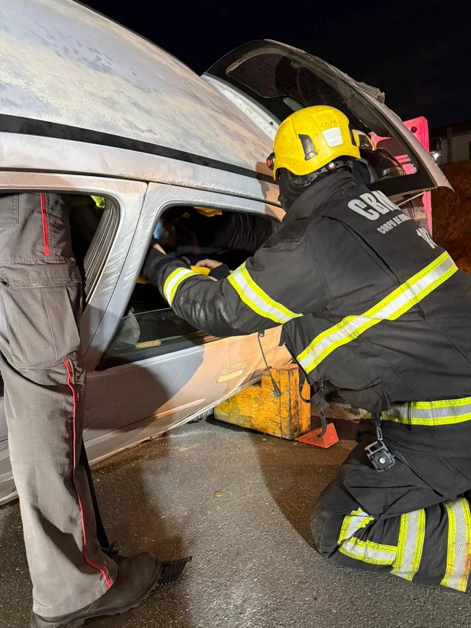 Fotos: acidente de trânsito deixa três feridos em Criciúma — foto 6