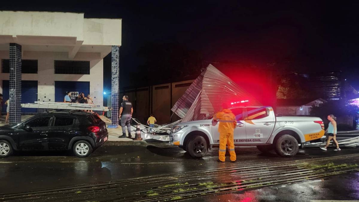 Temporal causa destelhamento na sede da Superintendência de Trânsito de Criciúma; veja fotos — foto 1