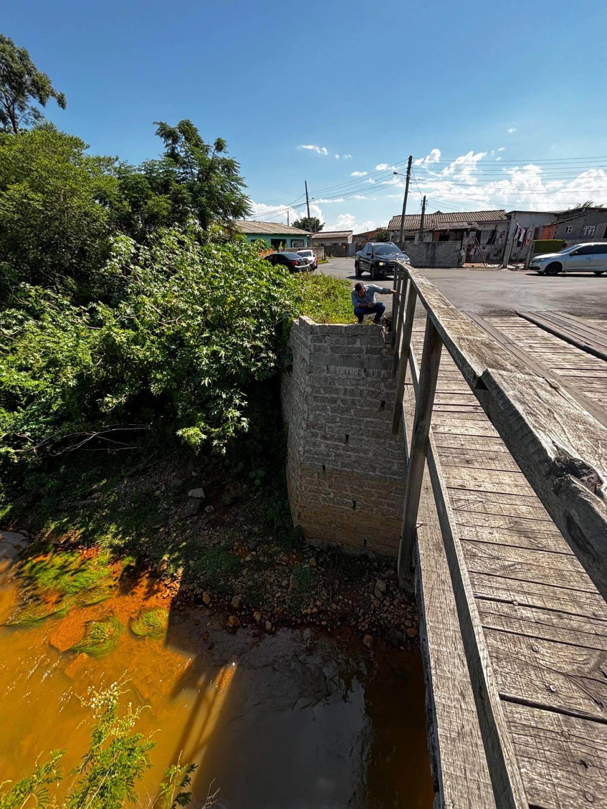 Vereador relata acidente em ponte de madeira e cobra melhorias: 'Estamos muito preocupados' — foto 3