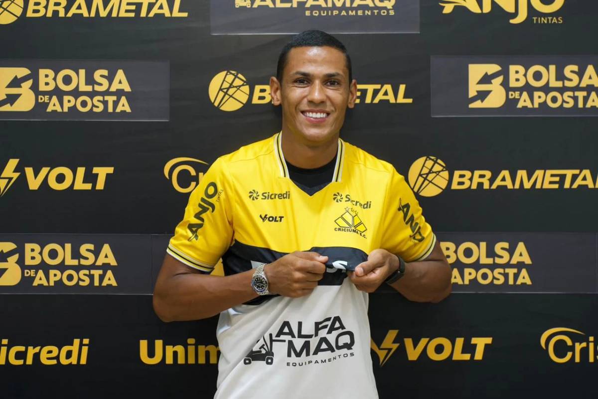 Com experiência na bagagem, Bruno Alves veste a camisa do Criciúma — foto 3
