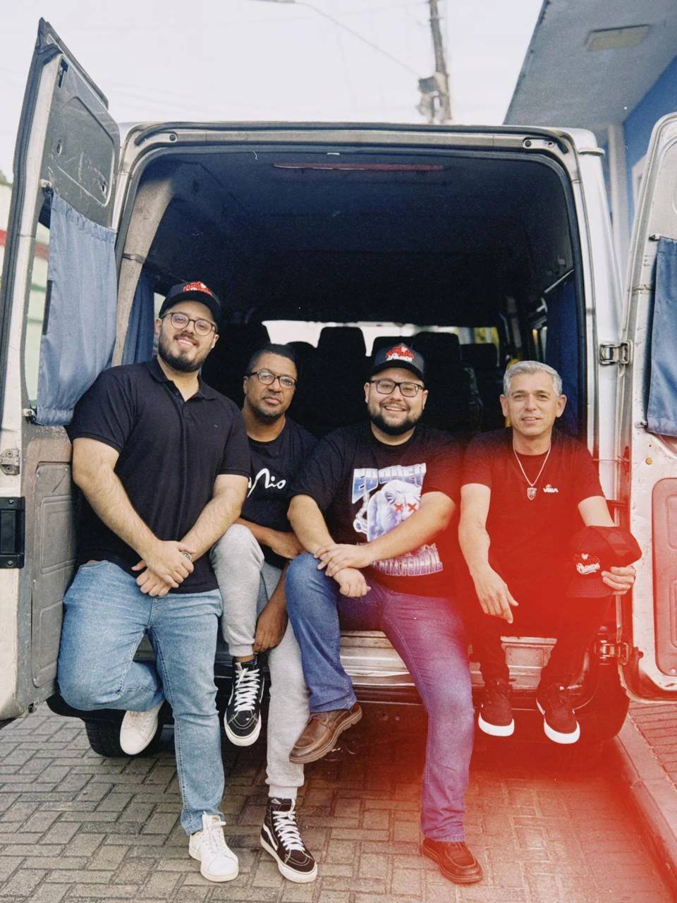 Luan Ribeiro & Banda: grupo criciumense transforma eventos em bailes retrô em Santa Catarina — foto 2