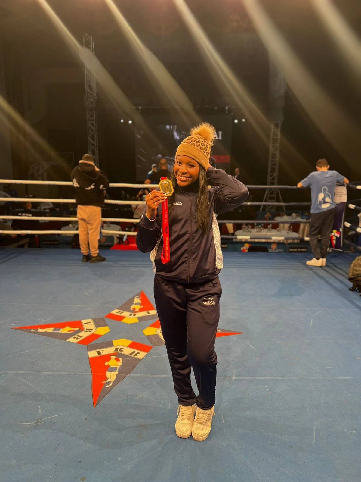 Boxeadora de Criciúma conquista medalha de ouro com a Seleção Brasileira de Base na Romênia — foto 1
