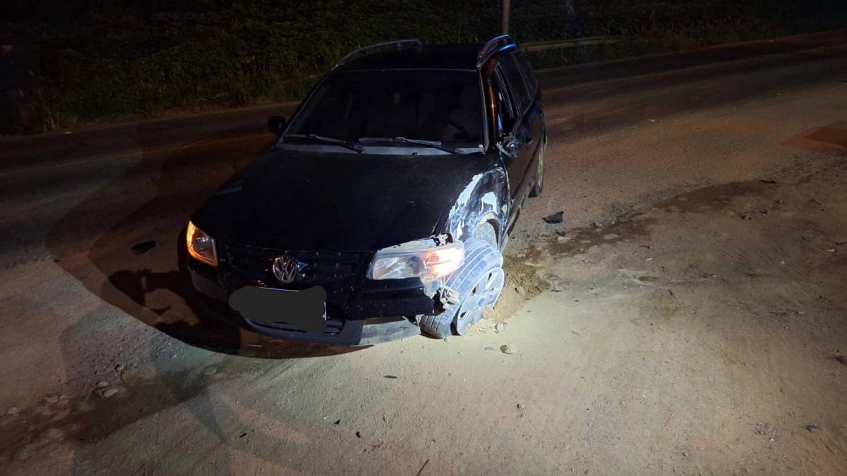 Colisão entre veículos termina em capotamento e deixa homem ferido na SC-470 — foto 2