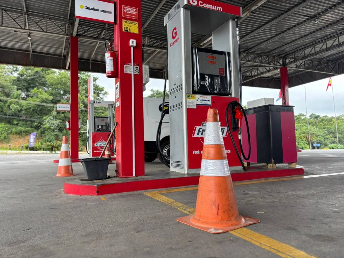 Após filas, posto de Criciúma fica sem diesel e gasolina comum — foto 2