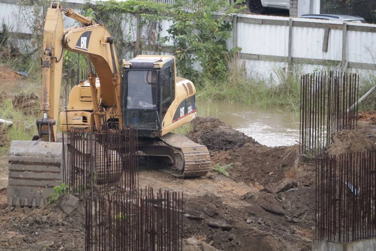 Trabalhos para o aterramento do Santa Vita são iniciados em Criciúma; veja fotos — foto 15