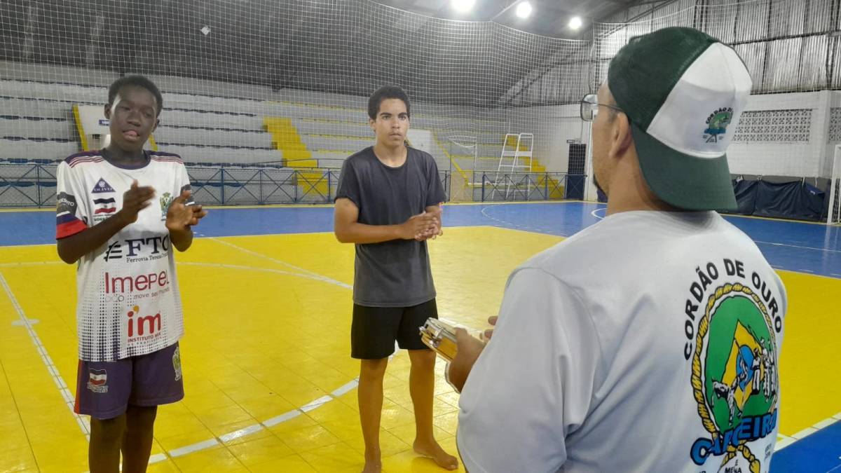 Nova oficina esportiva: aula inaugural de capoeira em Siderópolis — foto 2