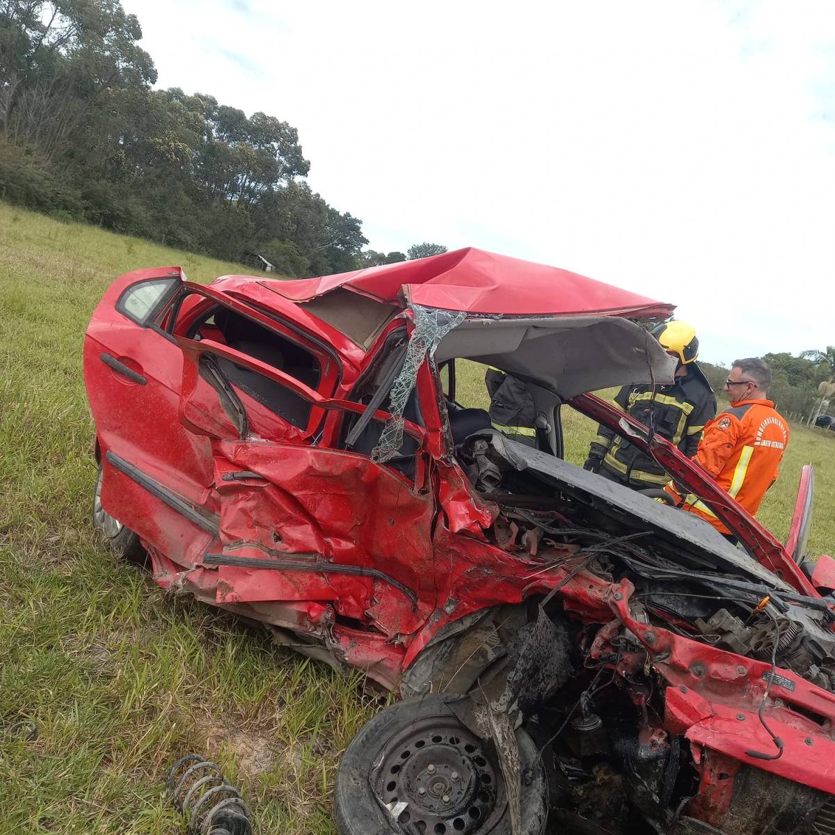 Motorista morre após acidente de trânsito em Balneário Rincão — foto 2