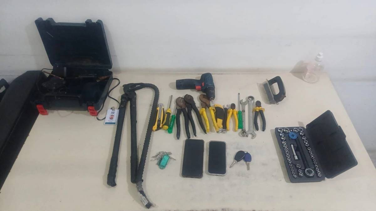 Criminosos furtam mais de 400 quilos de fios e prejudicam internet em municípios do Sul — foto 1