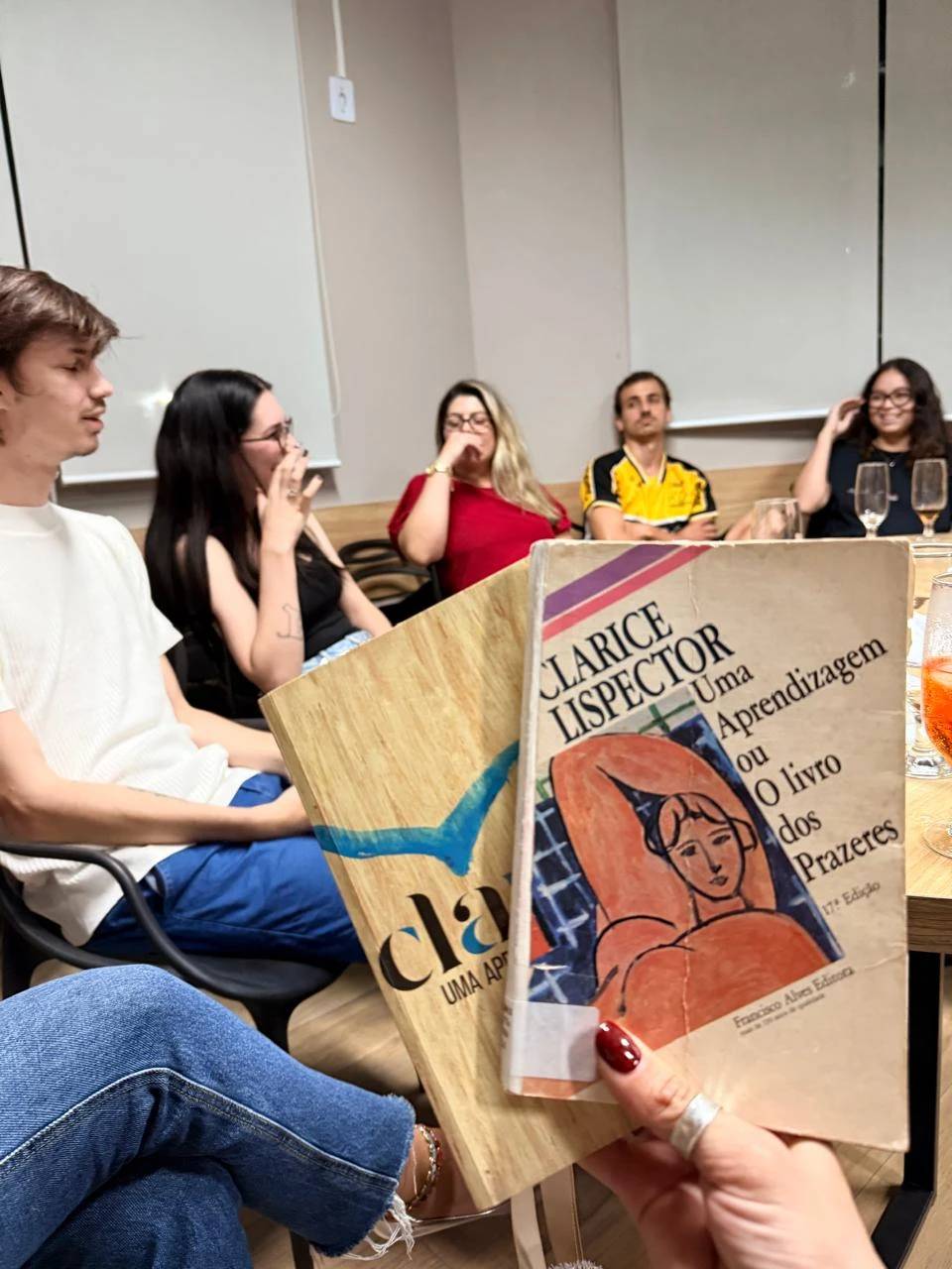 Criciúma: Clube do Livro fortalece laços interpessoais e conecta leitores à vivências do mundo real — foto 2