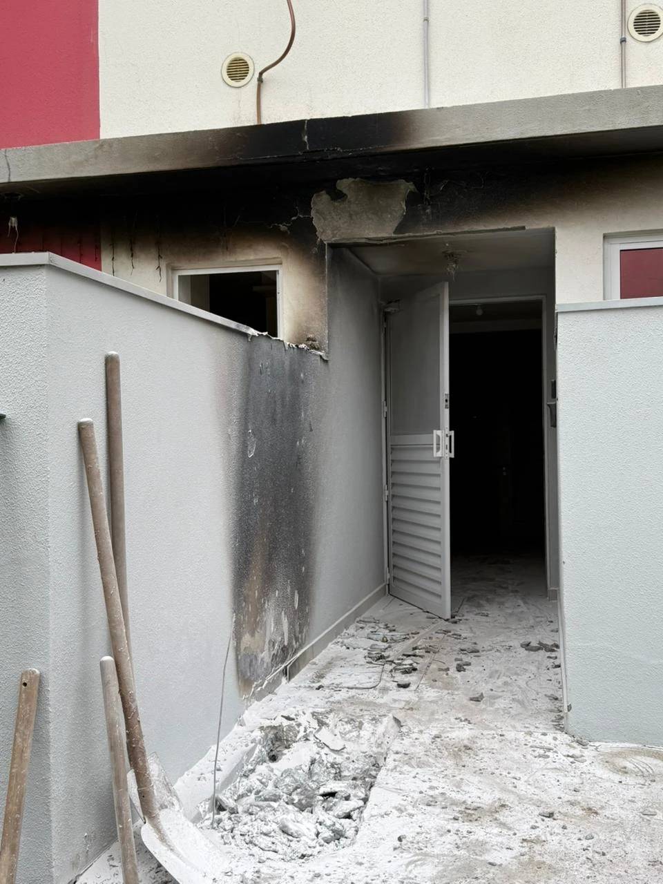 Incêndio após vazamento de gás deixa trabalhador ferido em Criciúma — foto 1