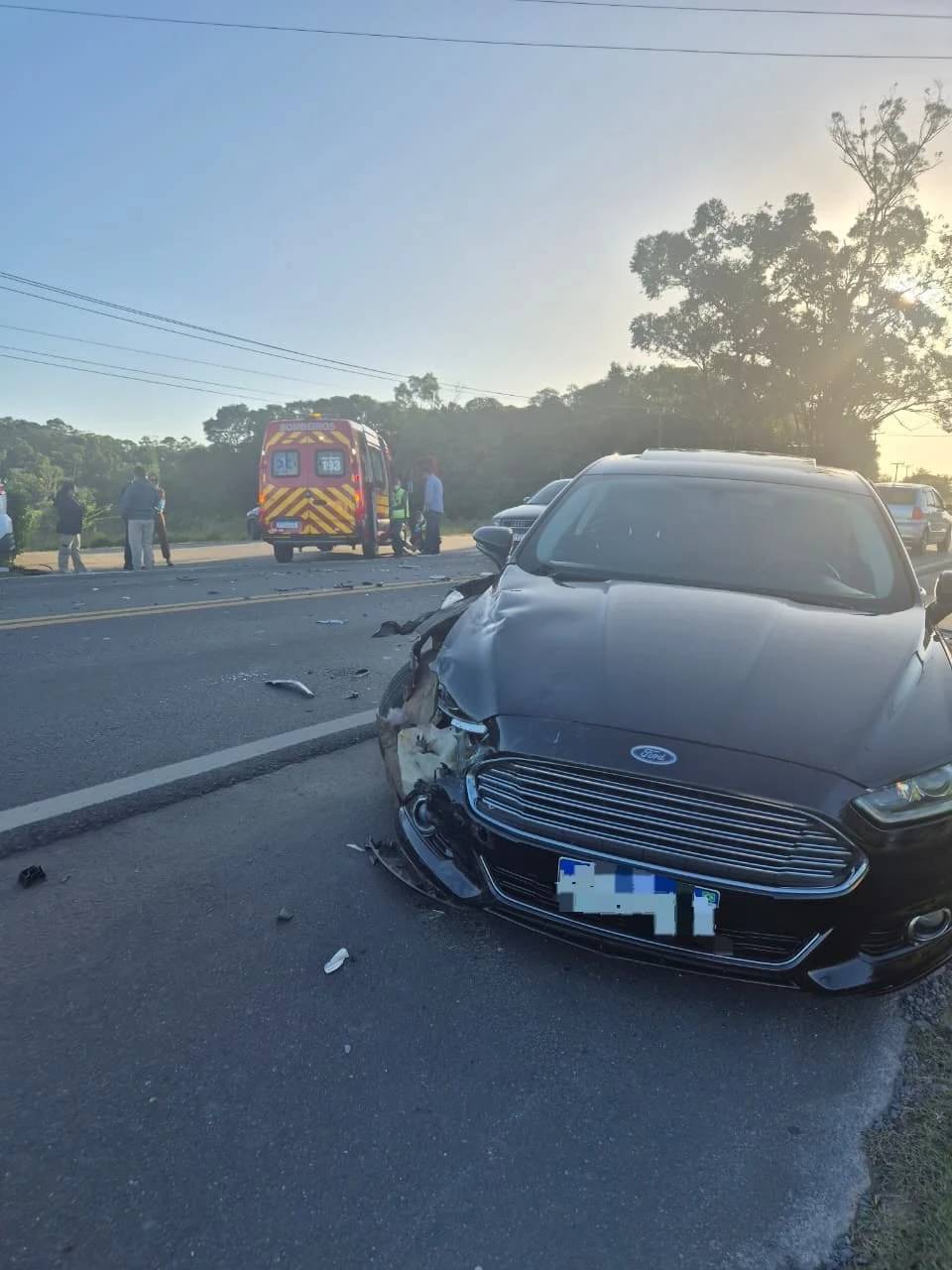 Colisão entre dois veículos deixa mulher ferida na SC-445, em Içara — foto 2