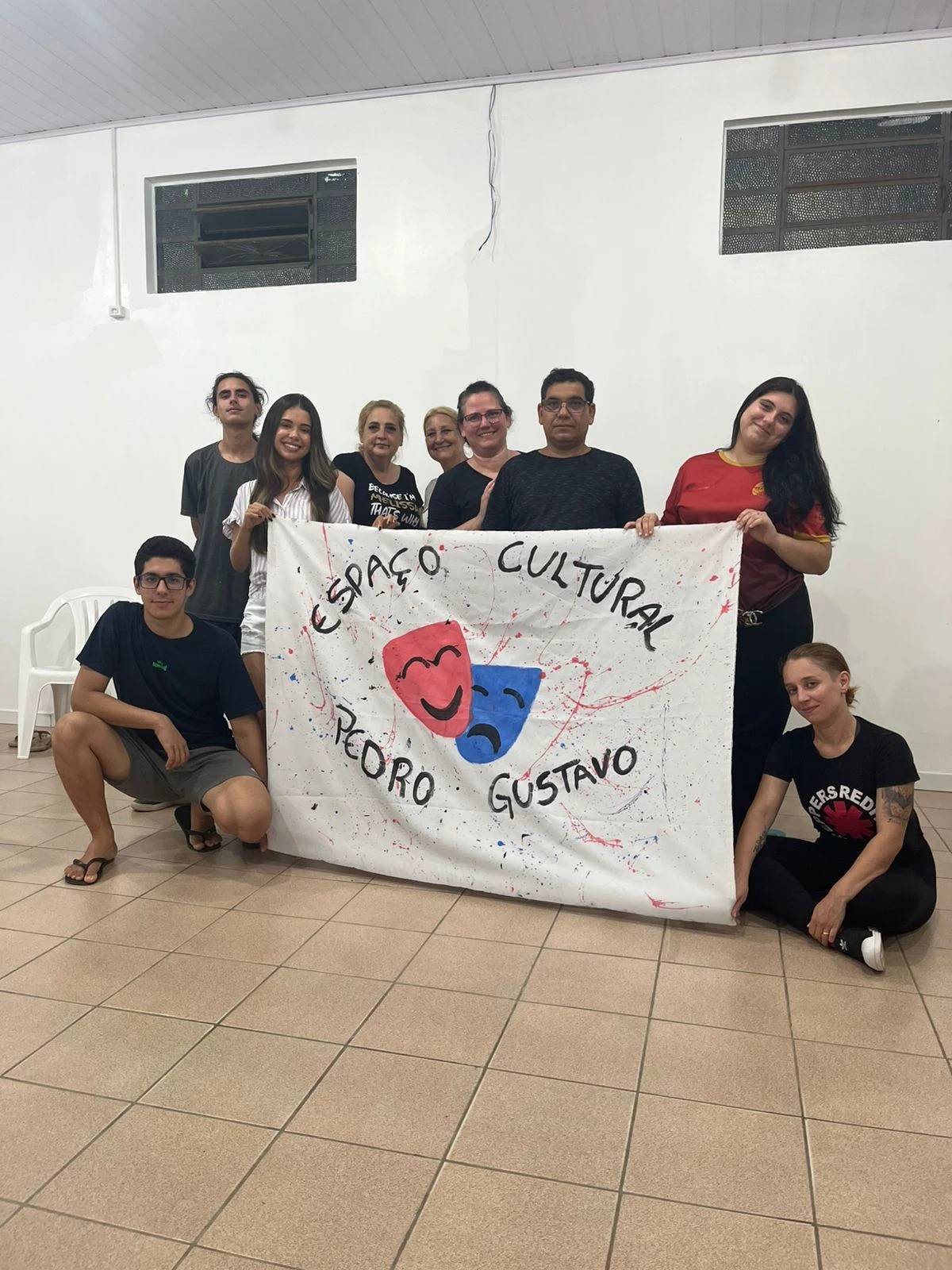 Bazar solidário conta com roupas e acessórios a partir de R$ 2 em Balneário Rincão — foto 1