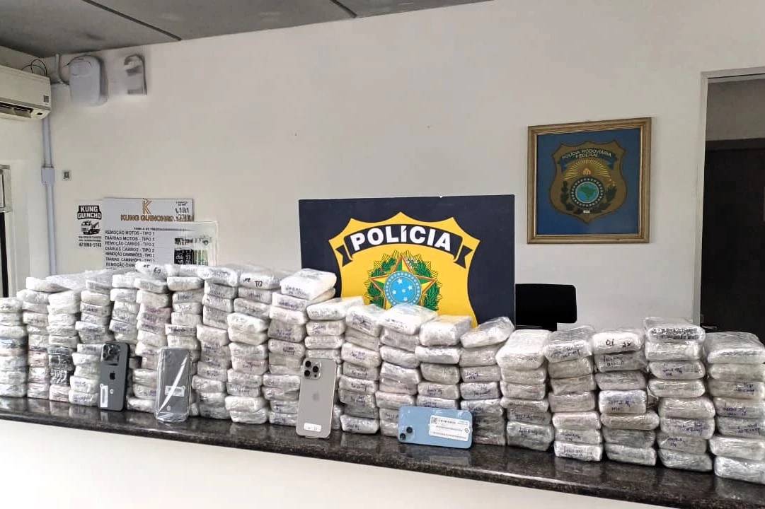 PRF apreende mais de 390 celulares e outros produtos eletrônicos importados ilegalmente na BR-101 — foto 1