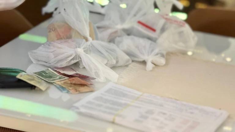 Operação da PF apreende fuzis, granadas e quatro toneladas de cocaína em Santa Catarina — foto 1