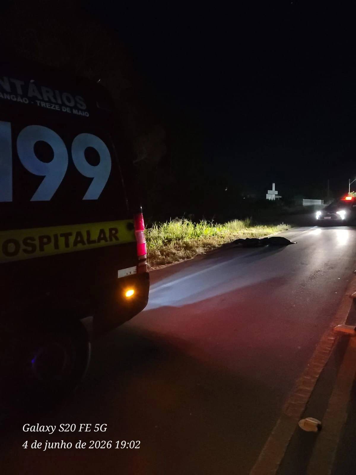 Pedestre morre após atropelamento e motorista relata dificuldade para enxergar a pista — foto 1