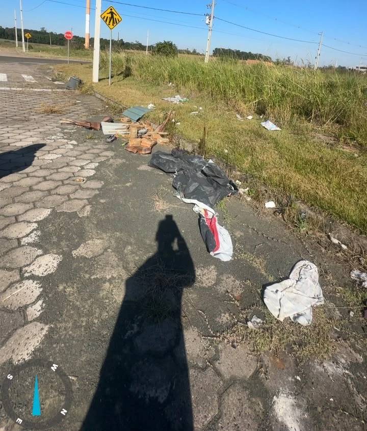 Diretora alerta para impactos do descarte irregular de lixo em Criciúma — foto 2