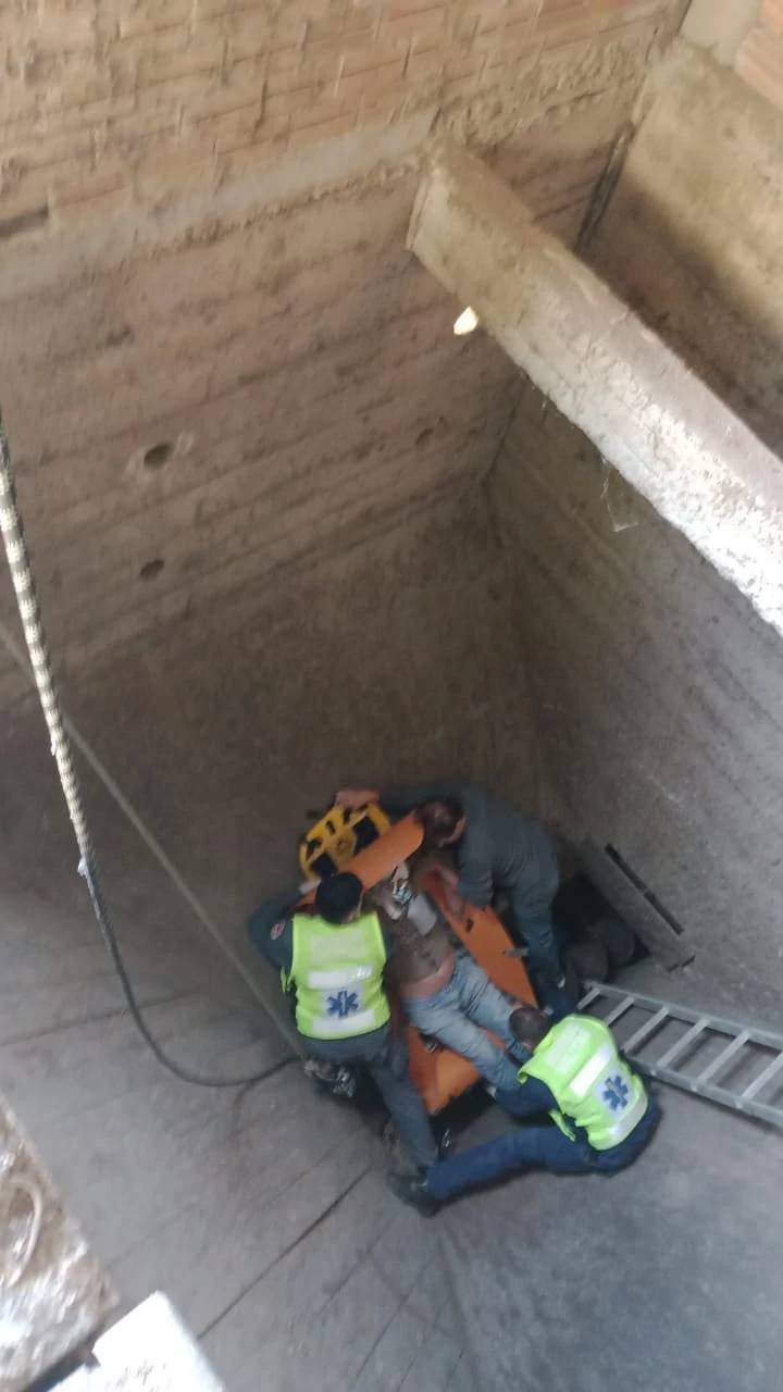 Trabalhador cai de seis metros de altura e fica gravemente ferido — foto 3