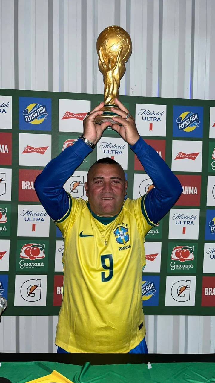 Vendedor de pipoca adota corte de Ronaldo Fenômeno e chama atenção nos semáforos de Criciúma — foto 5
