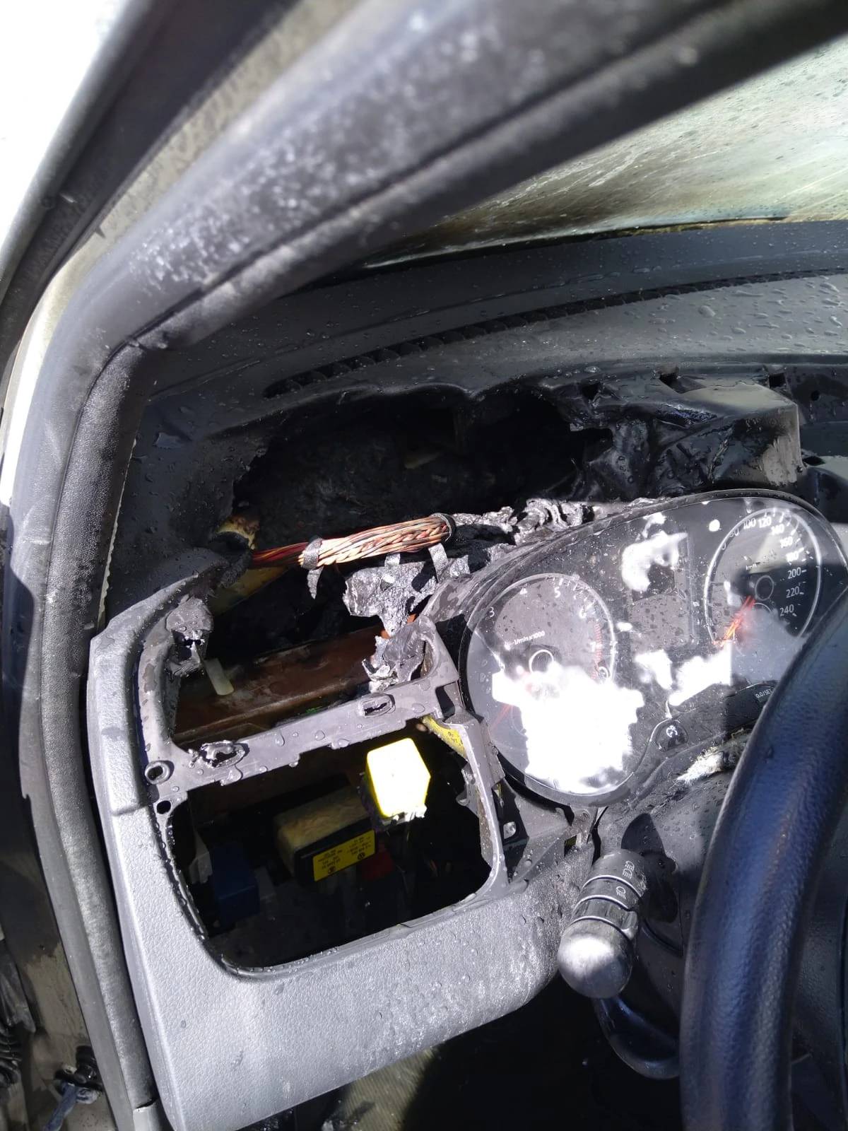 Motor de carro pega fogo em Criciúma — foto 1