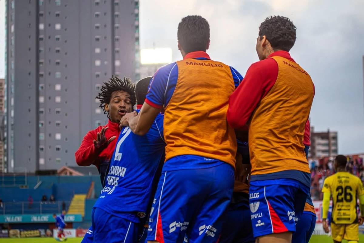 De virada, Marcílio Dias vence Cascavel e garante classificação na Série D; veja fotos — foto 20