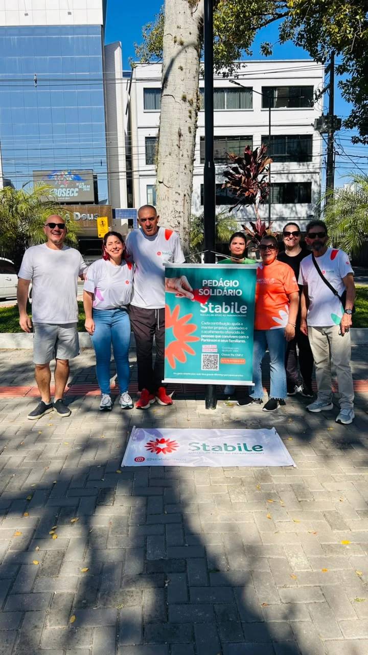 Pedágio solidário do Núcleo de Apoio a Pessoas com Parkinson arrecada mais de R$ 1,7 mil em Criciúma — foto 1