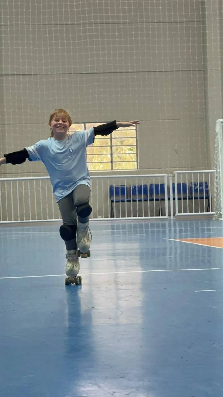 Cocal do Sul mantém única aula pública de patinação artística da Amrec — foto 1