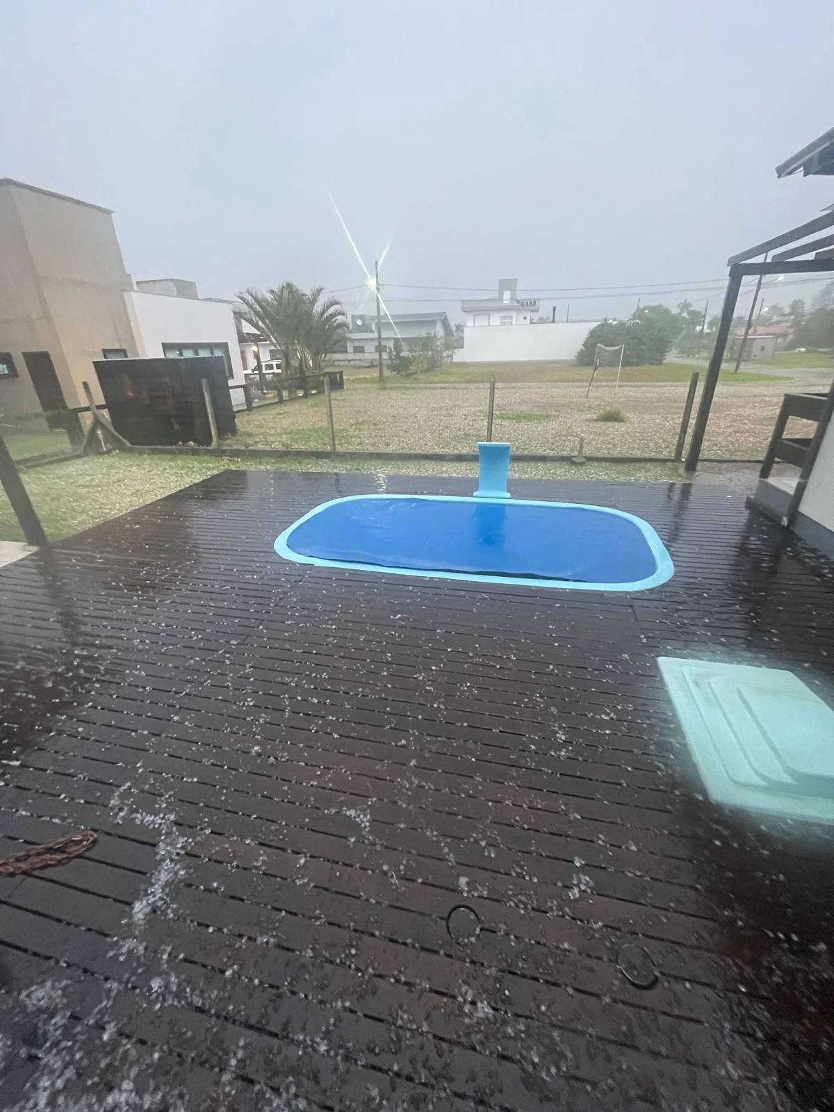 Fotos: queda de granizo surpreende moradores na região carbonífera — foto 5