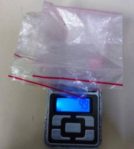 Jovem flagrado com maconha e dinheiro é preso por tráfico de drogas em Criciúma — foto 3