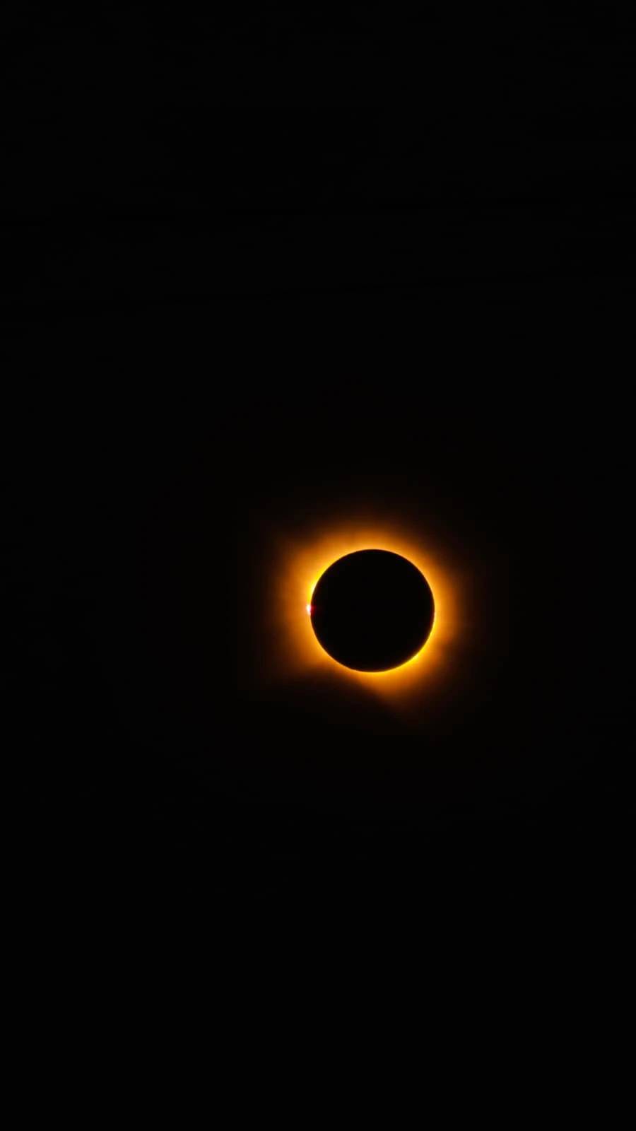 'O dia virou noite': criciumense viaja por quase três horas e assiste a eclipse solar na Espanha — foto 1