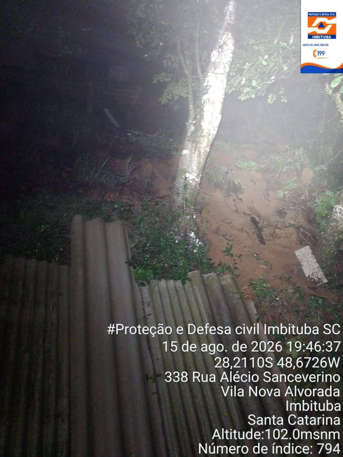 Deslizamentos deixam famílias desalojadas e imóveis em risco no Sul de SC — foto 7