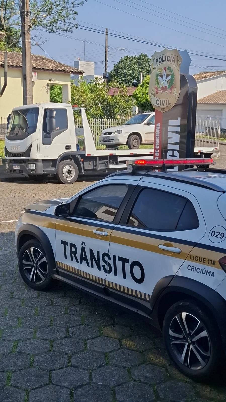 Veículo com registro de furto é localizado durante ocorrência de trânsito em Criciúma — foto 1