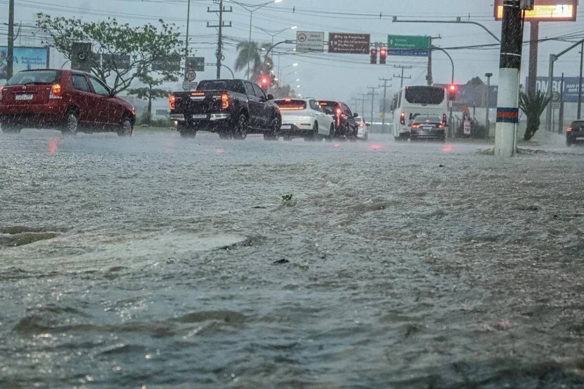 Temporal provoca danos em 14 cidades do Sul de Santa Catarina — foto 1