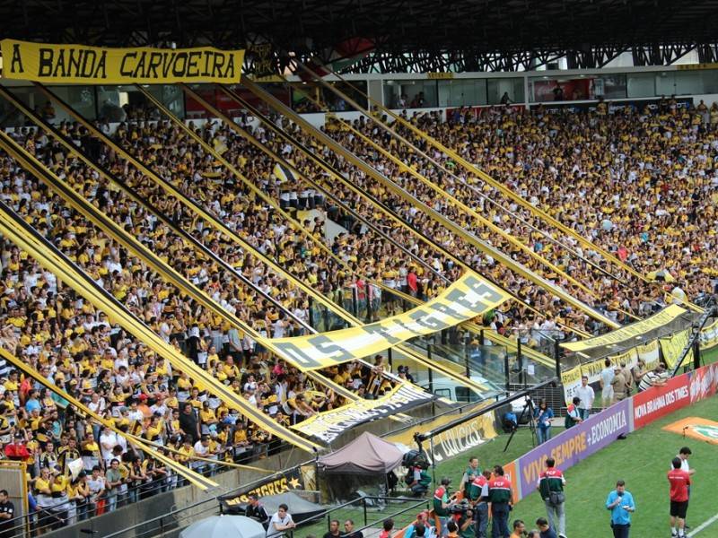 Galera tricolor dá show na vitória do Tigre — foto 2