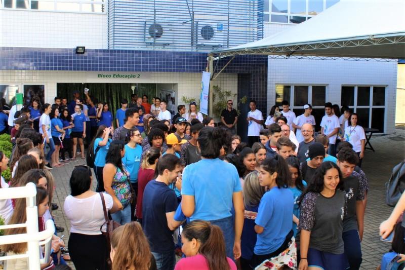  Mais de 10 escolas e 1,5 mil alunos visitaram o Mundo Senai 