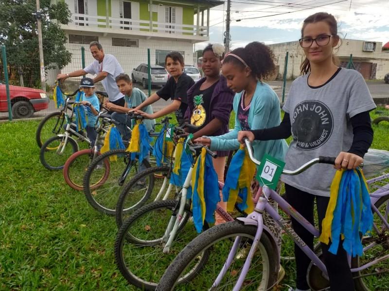 Serviço de Convivência do CRAS Santa Luzia realiza passeio ciclístico
