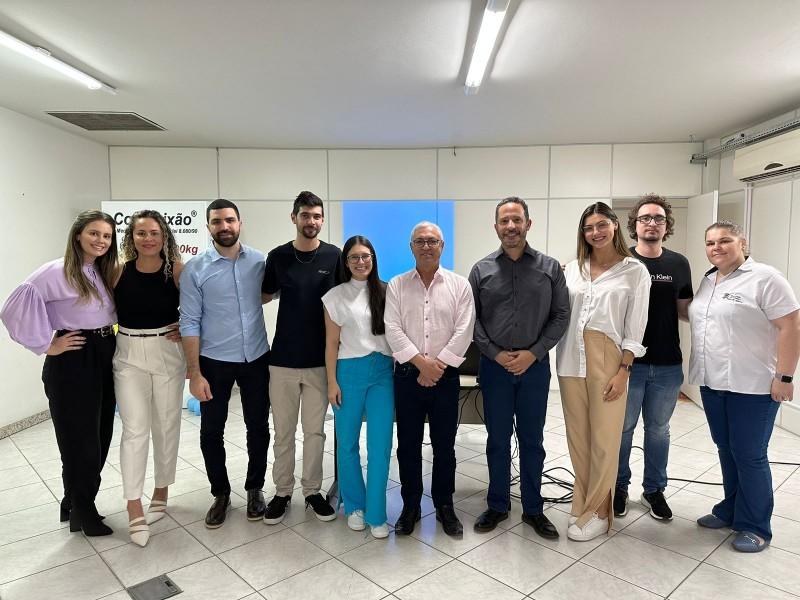 Contratados pelo programa Mais Médicos iniciam atendimento nesta terça-feira em Tubarão 