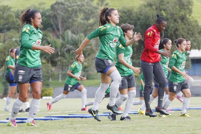 Atletas de Criciúma se apresentam à Seleção Brasileira Feminina Sub-20