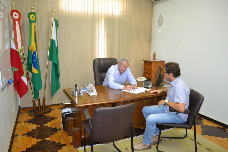 Prefeito de Urussanga foca no enxugamento da máquina pública