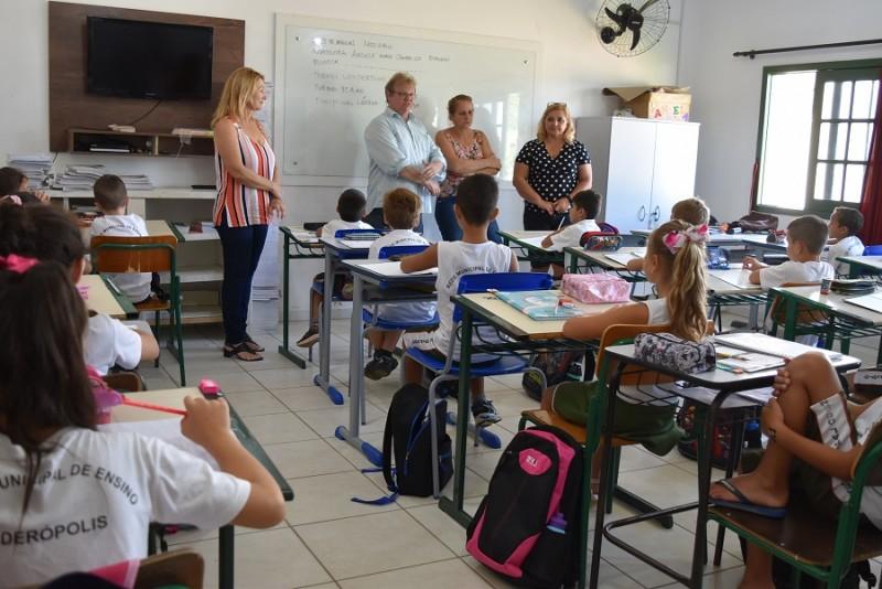Siderópolis climatiza 100% das salas de aula de escolas e creches municipais