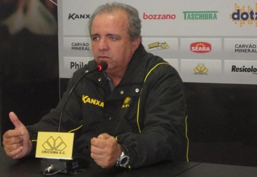 Com Marcel fora, Vadão tem apenas uma dúvida para enfrentar o Flamengo