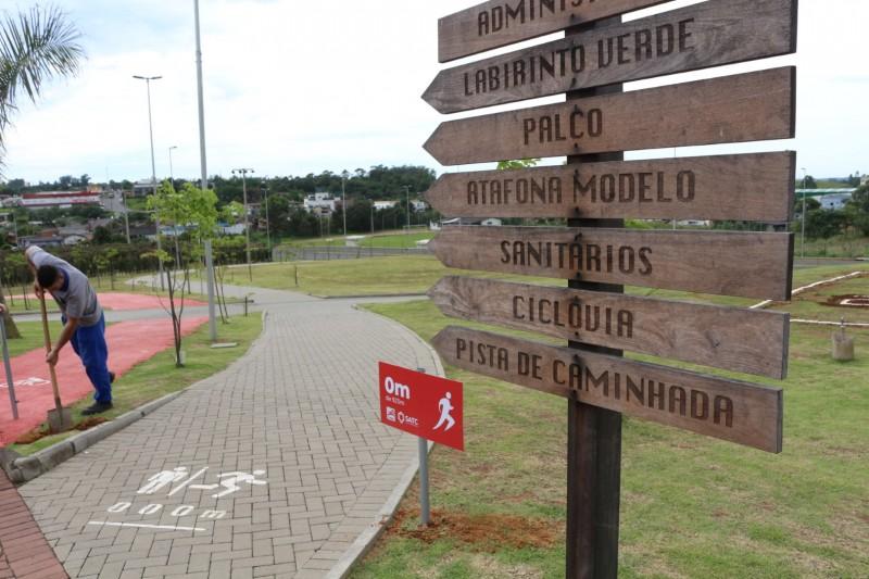 FME e Satc instalam placas para corredores e ciclistas no Parque dos Imigrantes 