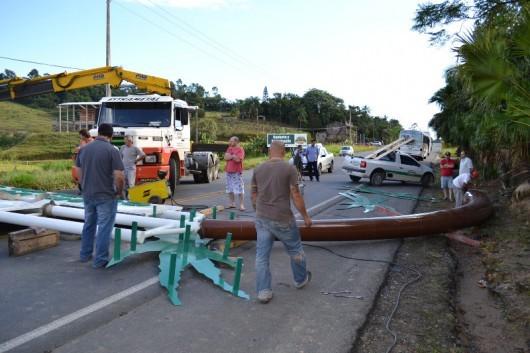 SC-446 parcialmente fechada 