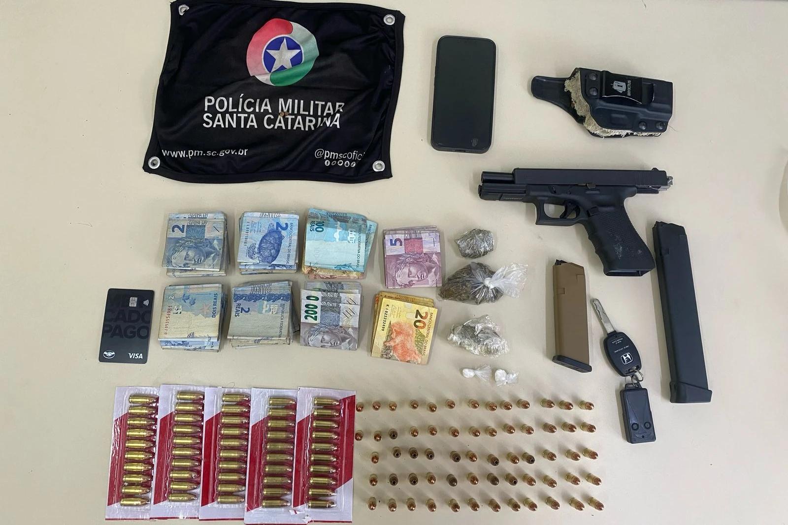 Motorista é preso após fugir de abordagem no Centro de Criciúma