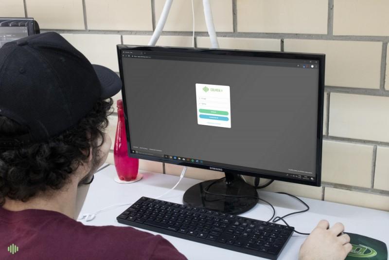 Plataforma conecta indústrias interessadas em terceirizar partes de produções