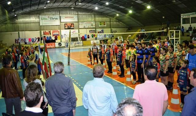 Siderópolis dá início ao 1º Campeonato de Vôlei Misto – Taça André Feltrin