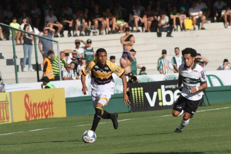  Derrota freia reação carvoeira e aumenta pressão sobre o elenco