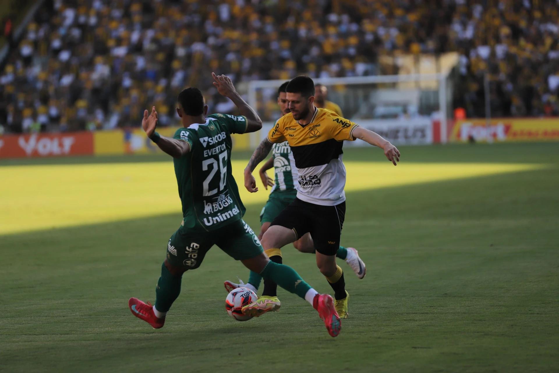 Criciúma tenta reverter vantagem da Chapecoense para seguir adiante no Catarinense